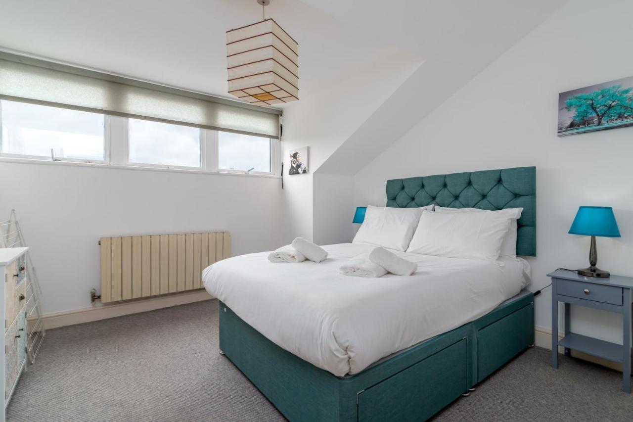 Guestready - Sunny Top Floor Flat With Views Londen Buitenkant foto